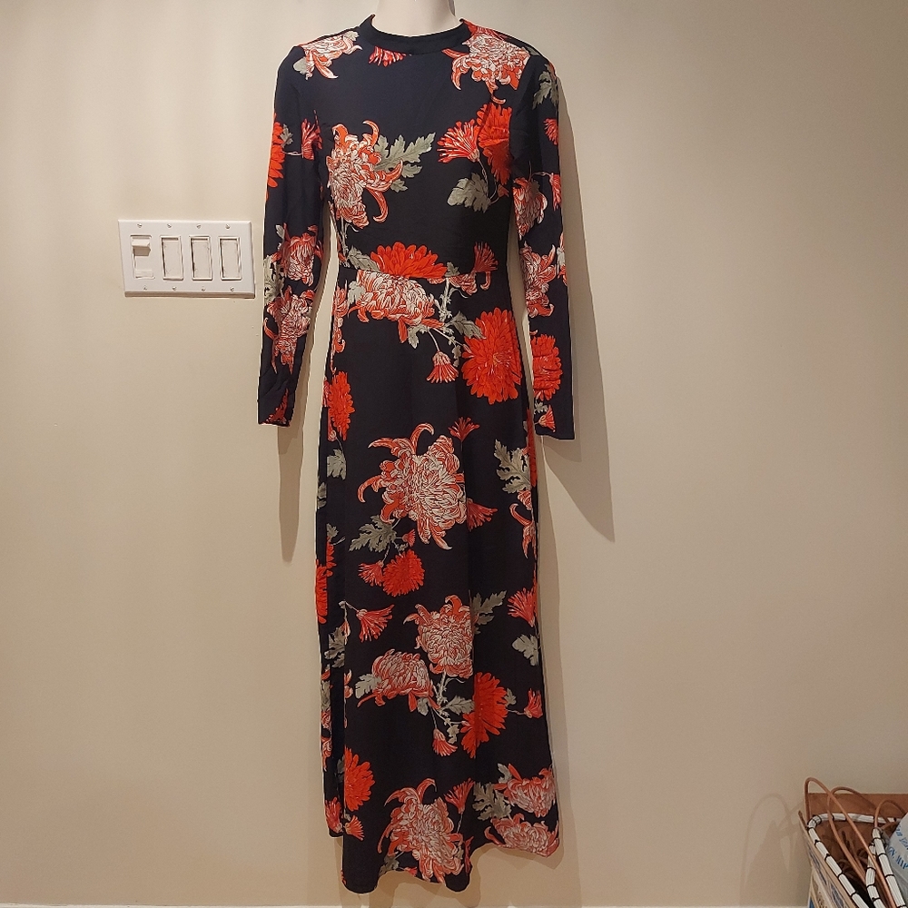 💥Ladies Asos black floral long-sleeve maxi dress size 4 (#251)
